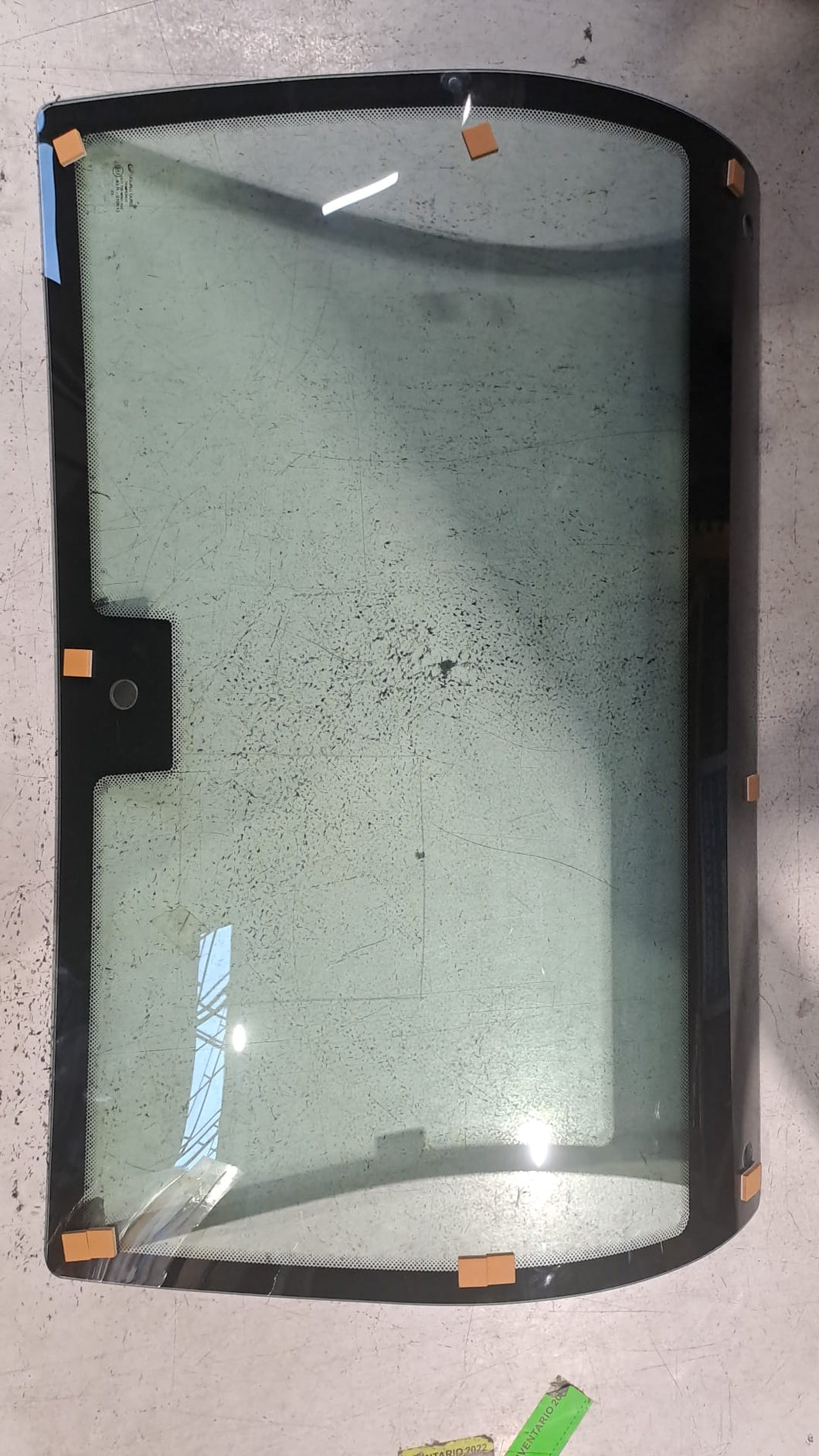 1VV0684 - VETRO POSTERIORE QUADRICICLO B2211