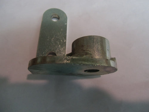 1600658Z - ASM. STAFFA BRACCIO STERZO DX ZNB (FINO S/N 124)