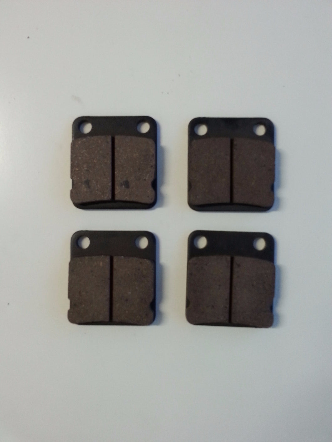 1AC5653 - PASTIGLIE FRENO POSTERIORI (4 PZ - PER 2 RUOTE) - KI6